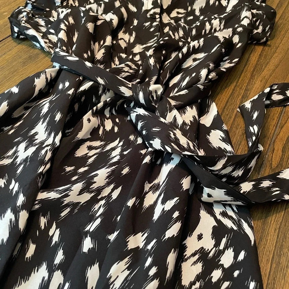 SHEIN New Without Tags All Over Print Ruffle Trim Belted Dress 2XL - Picture 5 of 7